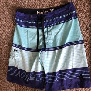 Men’s Hurley board short size 33
